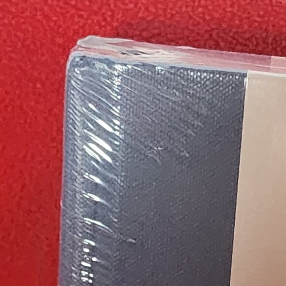 Becoming A Guided Journal for Discovering Your Voice by Michelle Obama - Picture 4 of 16